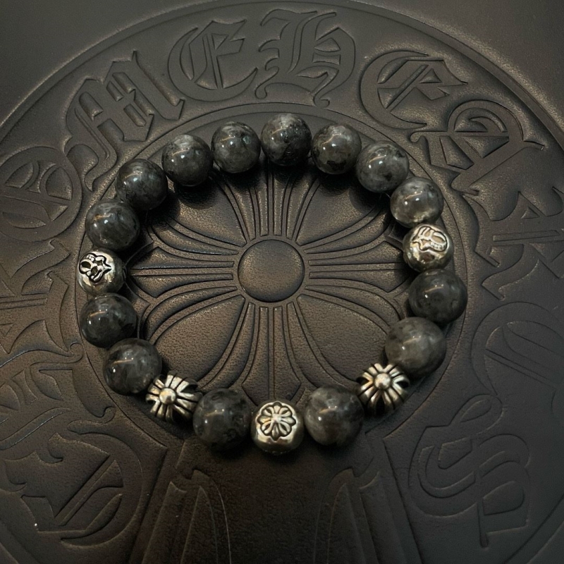 Ch**me He**ts necklaces